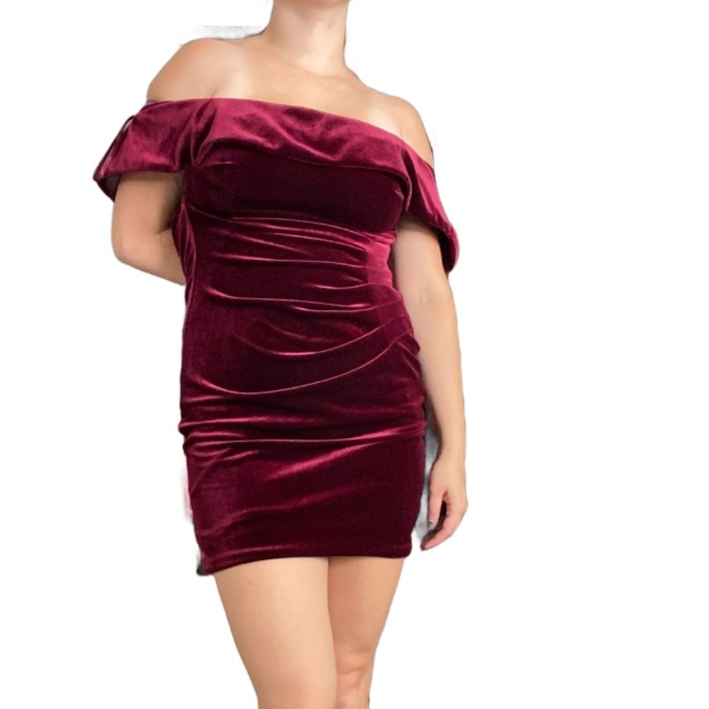 Xscape Maroon Burgundy Velvet Off The Shoulder Pleated Mini Cocktail Dress